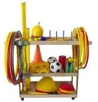 Тележка деревянная со спортинвентарем передвижная