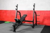 Олимпийская наклонная скамья для жима