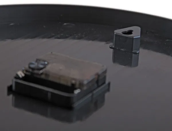 Часы настенные «12 шаров» D32 см (зеленые), пластик