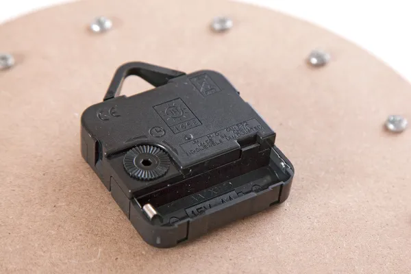 Часы настенные «12 шаров» D20,5 см (белые), пластик