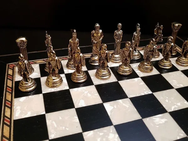 Шахматы "Илиада мини" венге антик