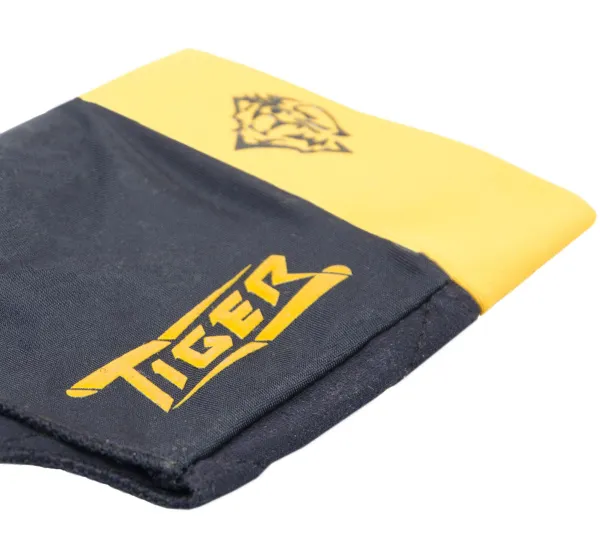 Перчатка бильярдная «Tiger» (черно-желтая) XL