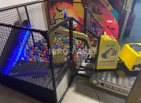 Экскаватор "Mini Excavator" с ограждением и игрой