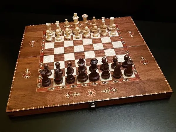 Шахматы - нарды "Константа 50 см" орех антик