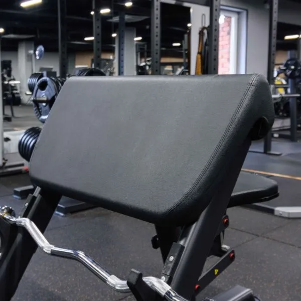 U2044 Скамья для бицепса с сиденьем. Скамья Скотта