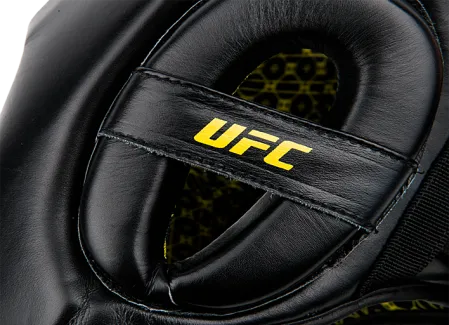 Шлем с защитой щек на шнуровке UFC