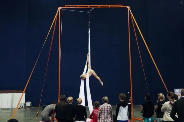 Мобильная гимнастическая стойка