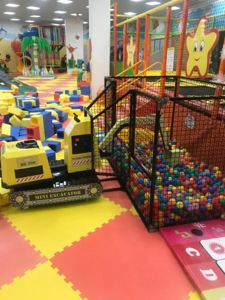 Экскаватор "Mini Excavator" с ограждением