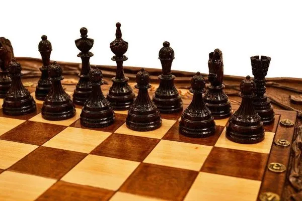 Шахматы + нарды резные "Неркени" 60, с ручкой, Haleyan