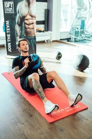 Мяч тренировочный (медицинбол) с хватами, 10 кг