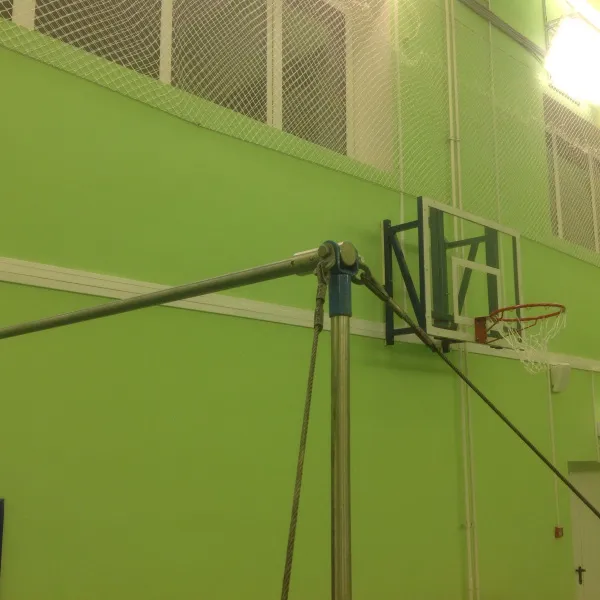 Гимнастическая перекладина пристенная 