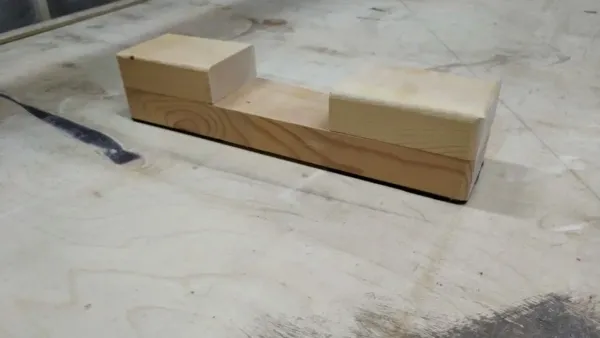 Опоры деревянные для напольного бревна 2 шт