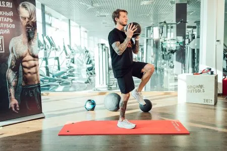 Мяч тренировочный черный 8 кг