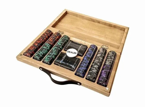Набор для покера Black Stars на 300 фишек в дубовом кейсе, Partida