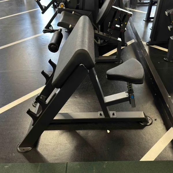 U3044 Скамья для бицепса с сиденьем. Скамья Скотта