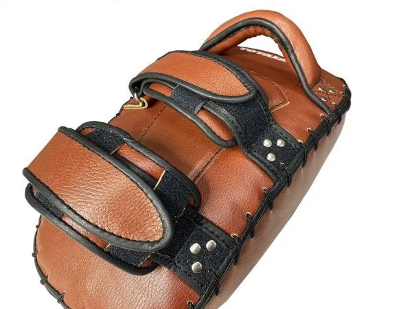 Макивара Полувогнутая TOTALBOX кожа