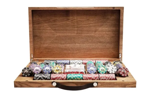 Набор для игры в покер Royal Flush на 600 фишек в кейсе из ясеня, Partida