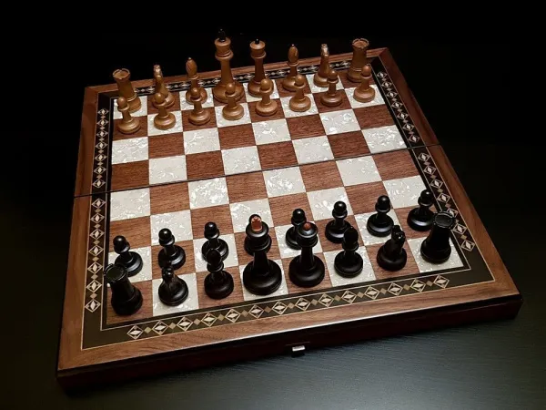 Шахматы "Классика" орех складные