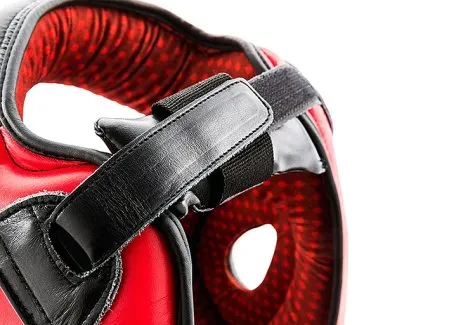 Шлем с бампером UFC