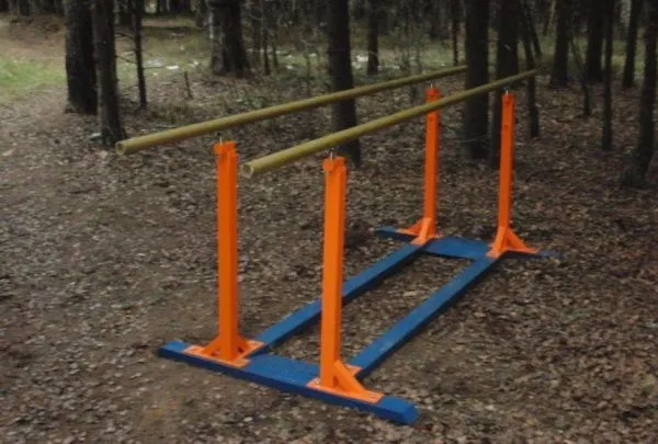 Брусья универсальные гимнастические стационарные параллельные