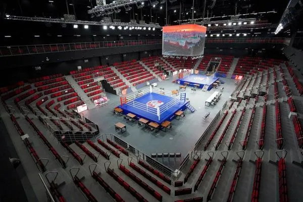 Ринг боксерский TARGEX СОРЕВНОВАТЕЛЬНЫЙ на помосте высотой 1 м