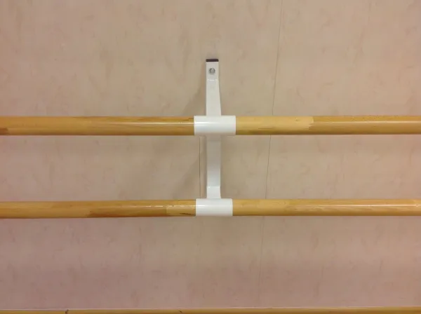 Кронштейн настенный, двухрядный