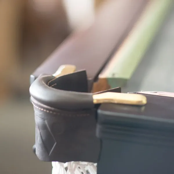 Бильярдный стол для русской пирамиды Weekend "Classic Quadro" (12 футов, махагон)