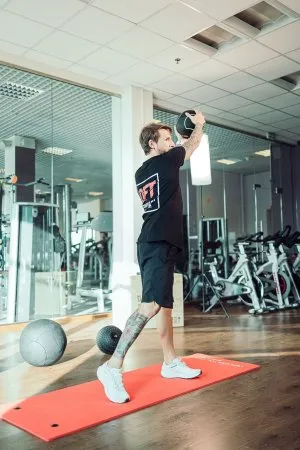 Мяч тренировочный черный 8 кг