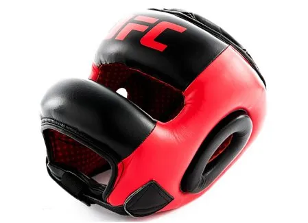 Шлем с бампером UFC