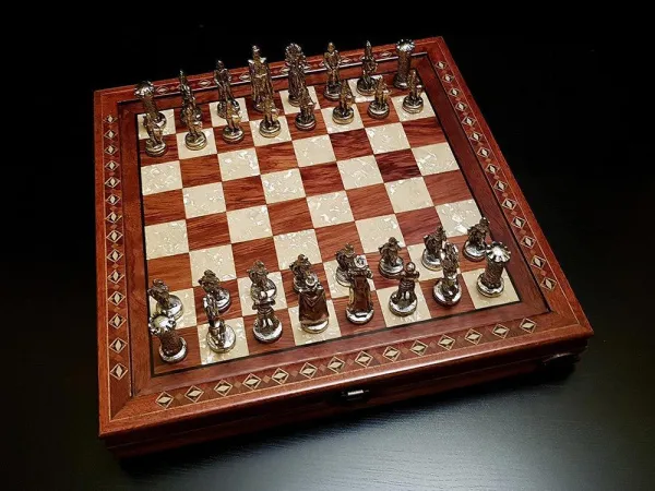 Шахматы "Эпоха империй" роза антик