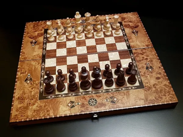 Шахматы - нарды "Константа 50 см" клен антик