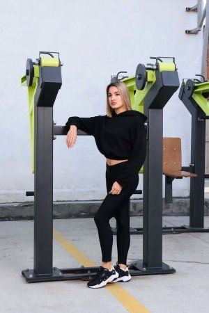 P-1805 Уличный тренажер Тяга к поясу стоя с переменной нагрузкой ZAVODSPORTA