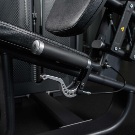 E7002JZ Разгибание ног сидя. Стек 135 кг