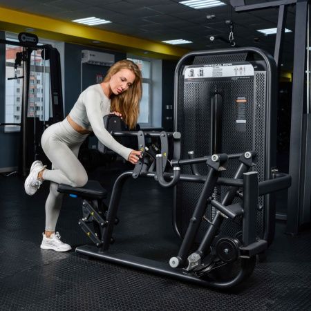 E7034JZ Гребная тяга с упором на грудь. Стек 135 кг