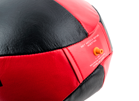 UFC Кожаная груша скоростная 9"х6" (20 см)