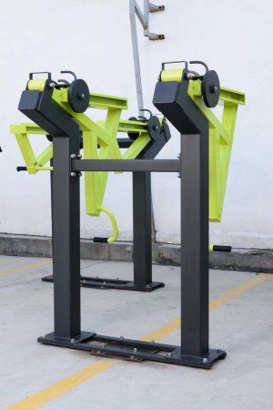 P-1805 Уличный тренажер Тяга к поясу стоя с переменной нагрузкой ZAVODSPORTA