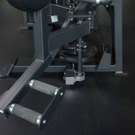 U3022D (E5022) Сведение ног сидя. Стек 109 кг