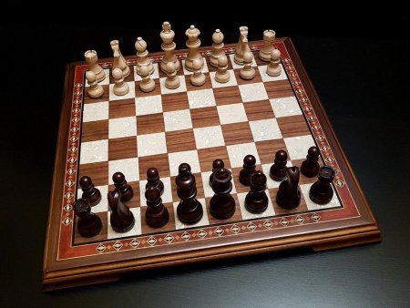 Шахматы "Поединок" орех нескладные с деревянными фигурами