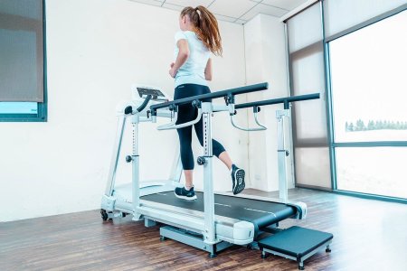 Реабилитационная беговая дорожка DYACO Medical 7.0T