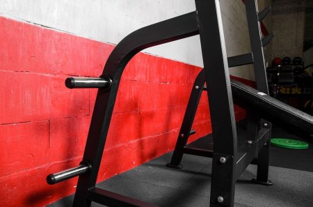 Олимпийская наклонная скамья для жима