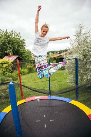 Батут Sundays Acrobat-D465 (с сеткой, разноцветный)