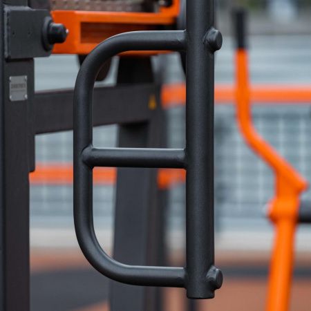 P-1802 Уличный тренажер Сведение рук стоя с переменной нагрузкой ZAVODSPORTA