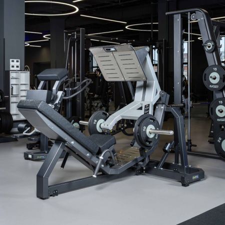 D950 Жим ногами