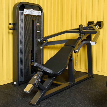 U3013D-JZ Наклонный грудной жим. Стек 135 кг