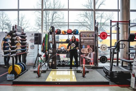 Помост тяжелоатлетический виброгасящий