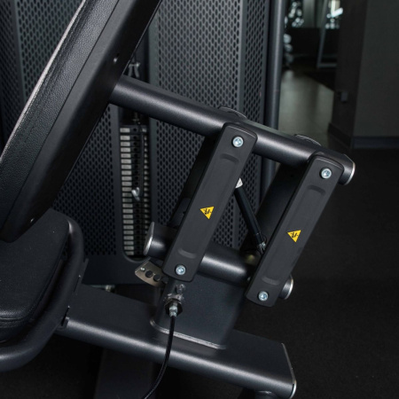 E7002JZ Разгибание ног сидя. Стек 135 кг