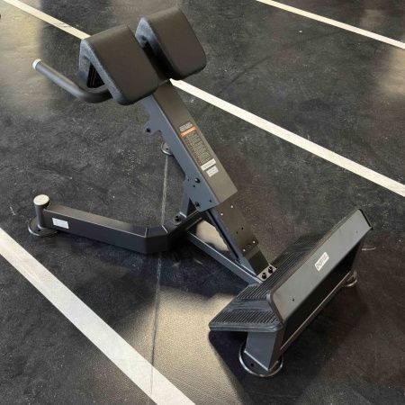 U3045 Тренажер для разгибания спины. Гиперэкстензия