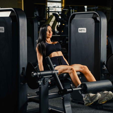 E7002JZ Разгибание ног сидя. Стек 135 кг