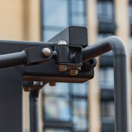 P-1802 Уличный тренажер Сведение рук стоя с переменной нагрузкой ZAVODSPORTA