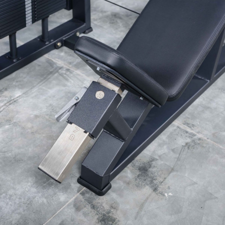 A2013 Наклонный грудной жим. Стек 100 кг